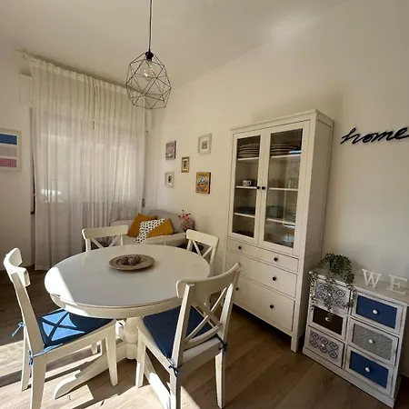 La Petite Maison Apartment *
